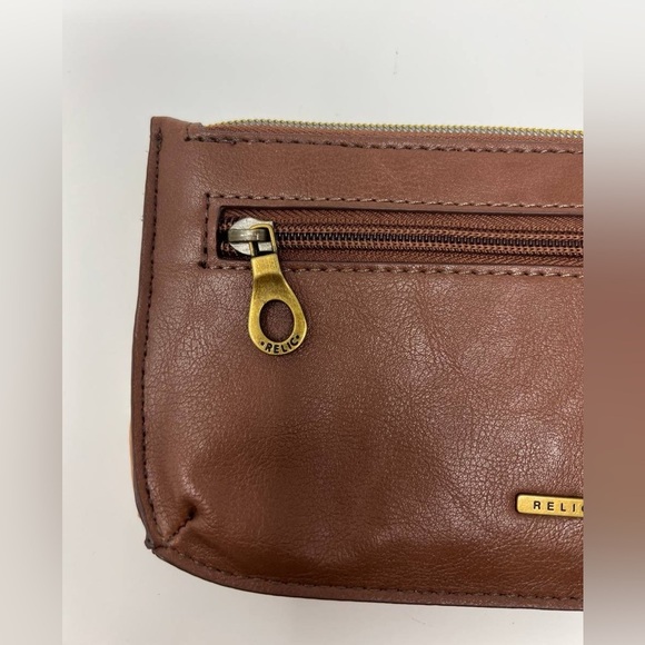 Relic Women’s Takeaway Scalloped Clutch in Great Condition - Picture 7 of 12